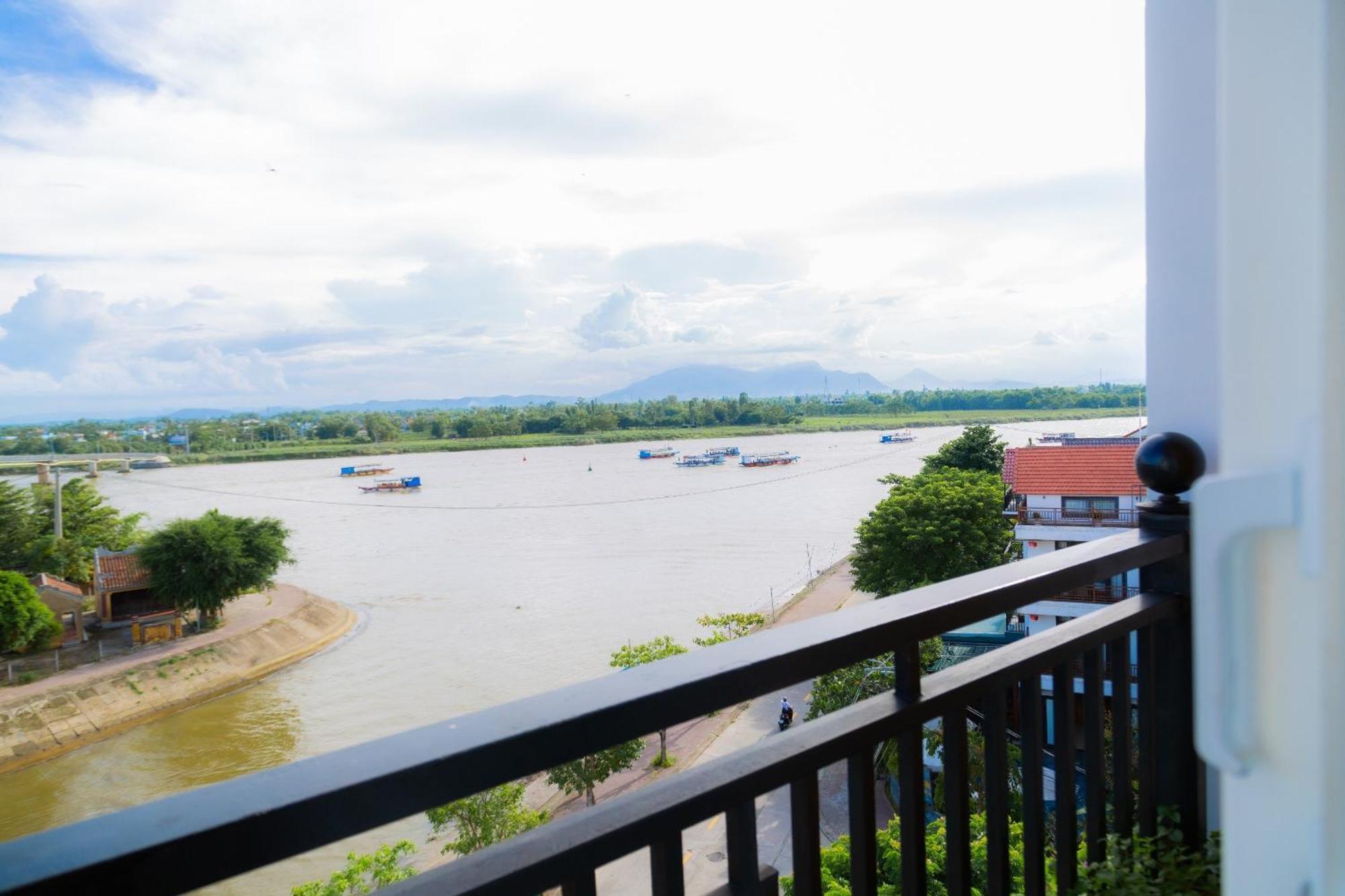 Royal Riverside Hoi An Hotel Dış mekan fotoğraf