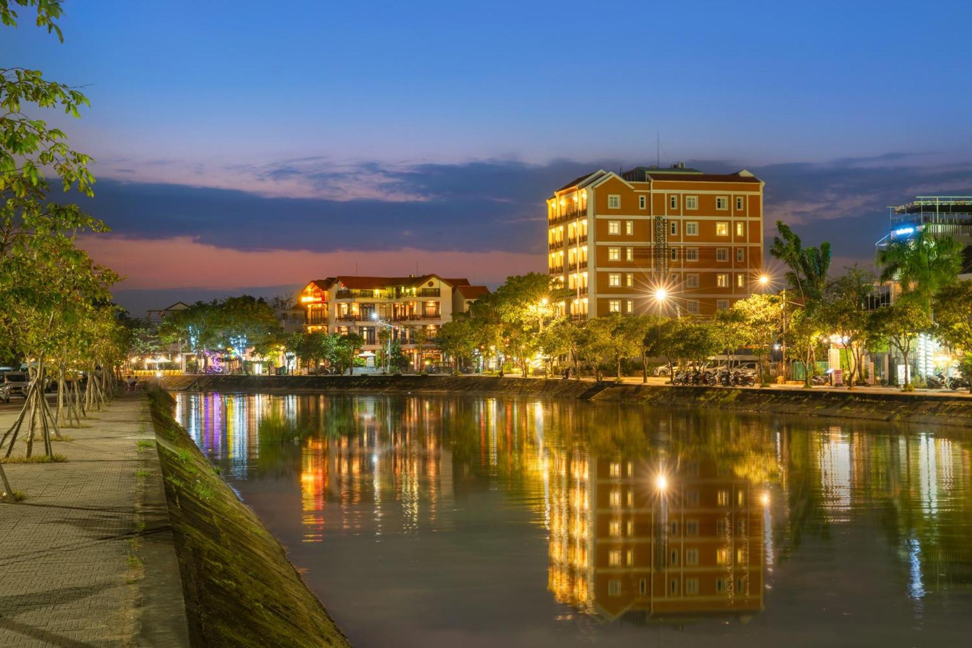 Royal Riverside Hoi An Hotel Dış mekan fotoğraf